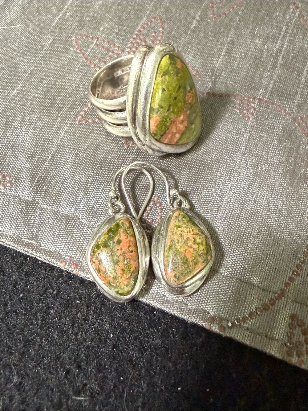 Barse Sterling Silver Unakite Ring and Earring Set with Green and Pink patterns